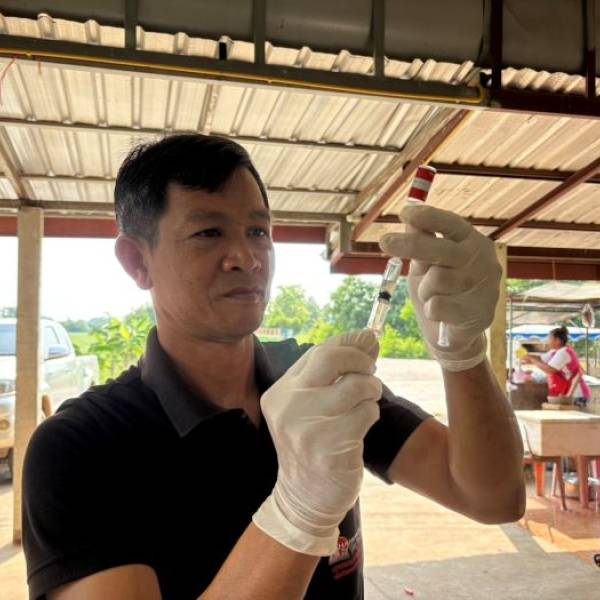 ปศุสัตว์ชัยภูมิ ลงพื้นที่ฉีดวัคซีนป้องกันโรคพิษสุนัขบ้าในเขตพื้นที่อำเภอคอนสวรรค์