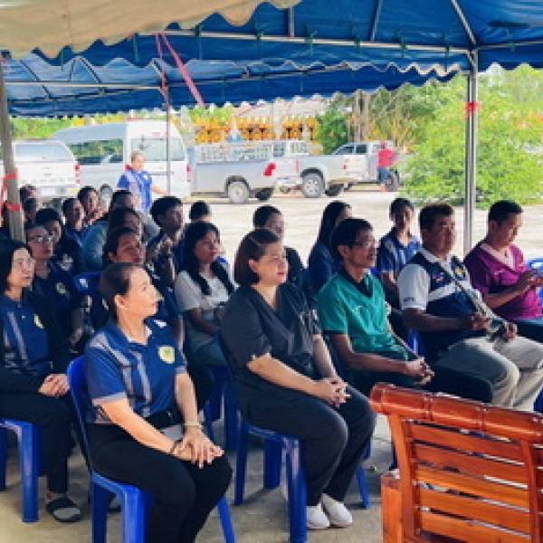 ปศุสัตว์จังหวัดบุรีรัมย์ออกหน่วยบริการโครงการควบคุมป้องกันพิษสุนัขบ้าผ่าตัดทำหมันสุนัขและแมว