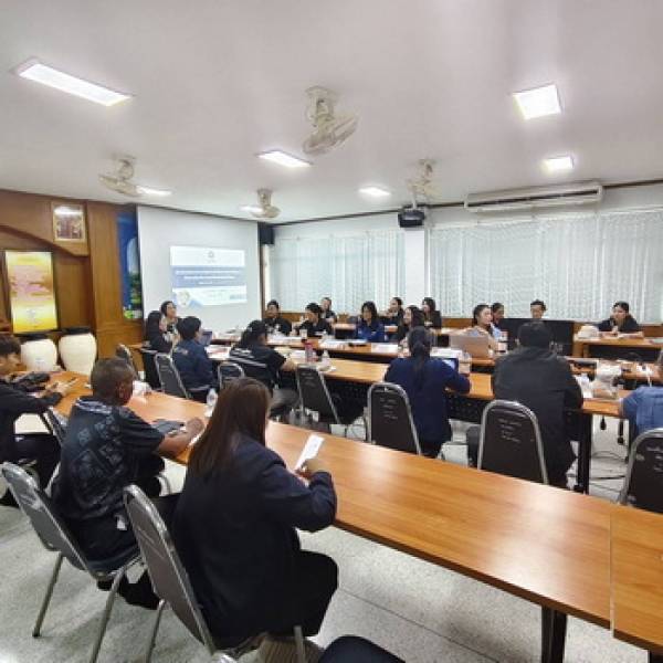 ปศุสัตว์จังหวัดบุรีรัมย์ร่วมประชุมประเมินผล ถอดบทเรียนการดำเนินงานอำเภอต้นแบบ ด้านการป้องกันควบคุมโรคพิษสุนัขบ้าในบ้า
