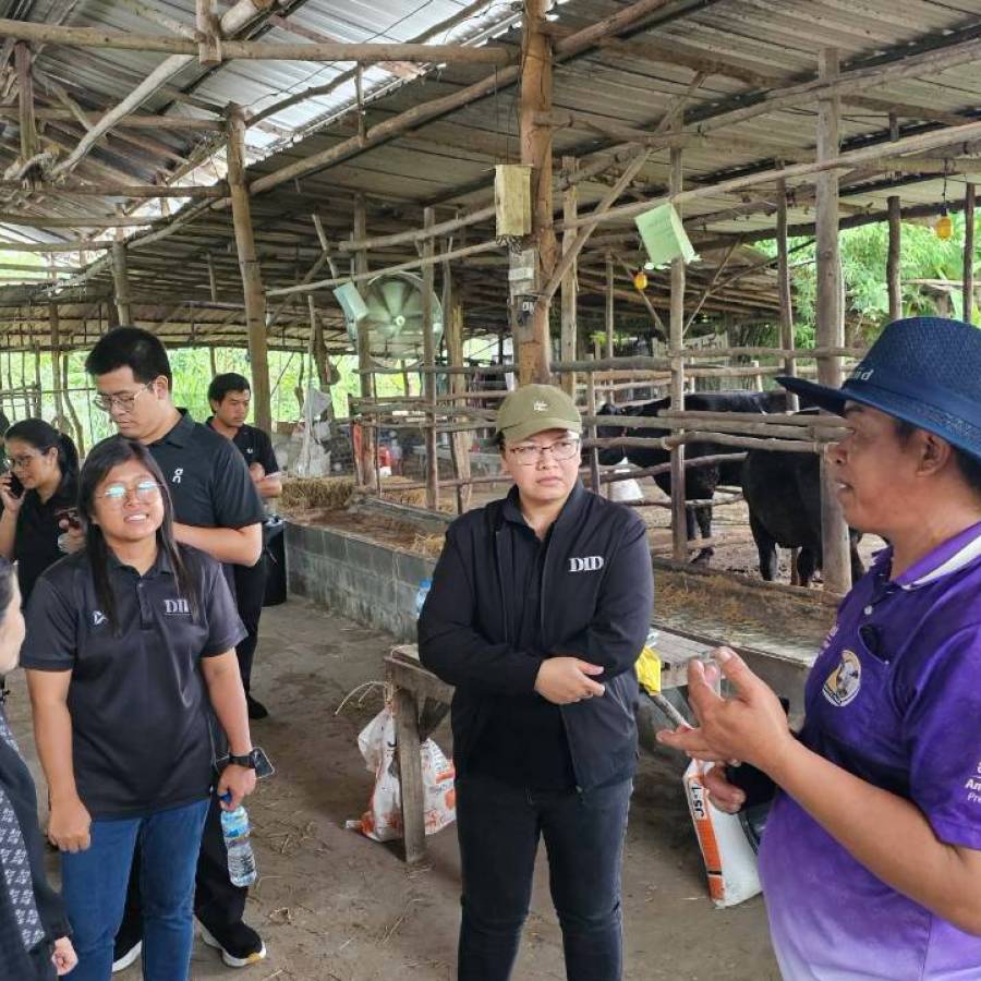 สำนักงานปศุสัตว์เขต 3 ตรวจเยี่ยมติดตามผลการดำเนินศูนย์เครือข่าย ศพก.(ด้านปศุสัตว์) เกษตรกรปราดเปรื่อง (Smart Farmer) และขับเคลื่อนรายชนิดสัตว์ 
